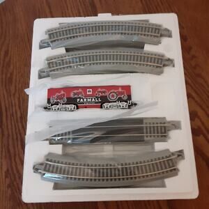 Bachmann HO McCormick Farmall Pride IH Freight Train Hawthorne Village E-Z Track